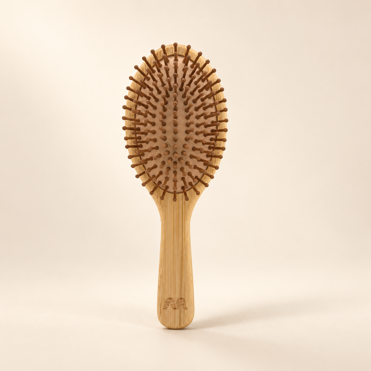 Studio presentation of MASAMI Bamboo Detangling Brush